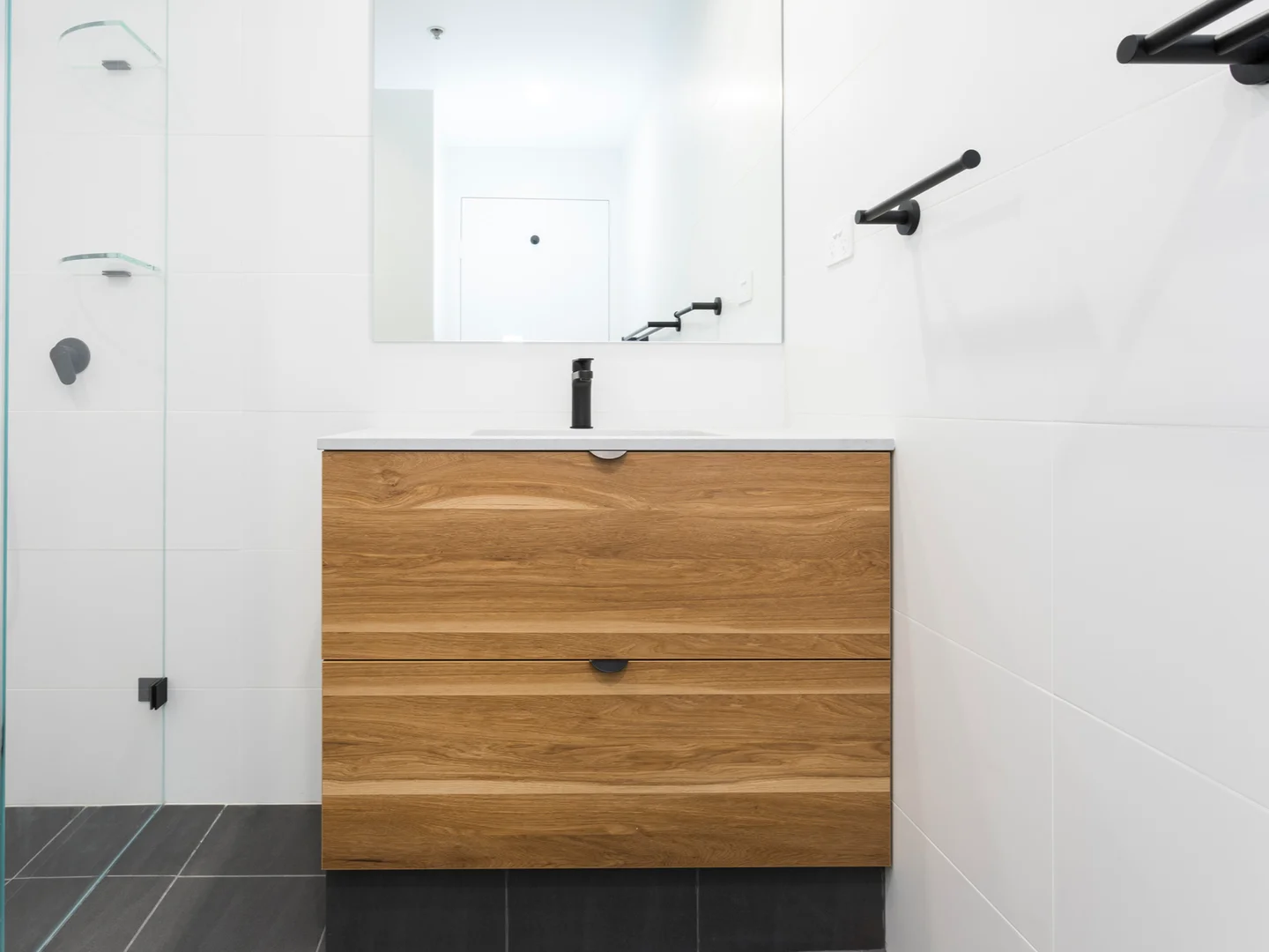 Additional image 2 of 1303/1 Hosking Place, Sydney NSW 2000