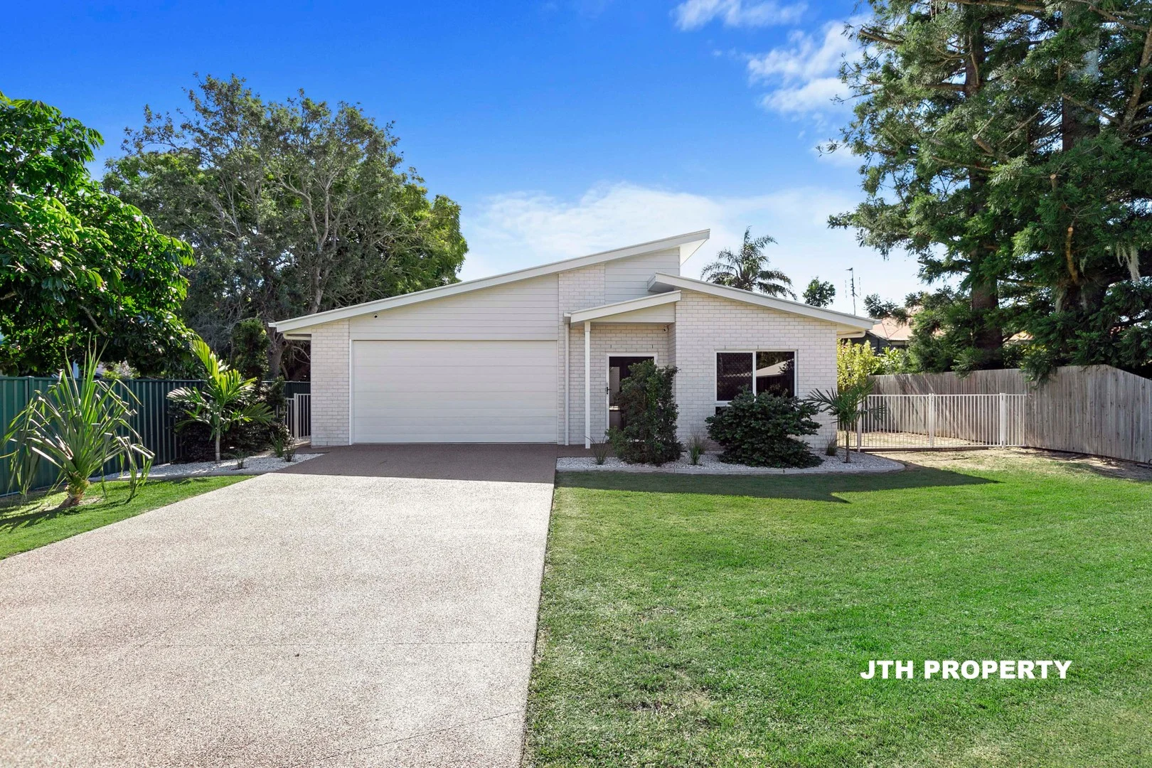 Additional image 3 of 98 Cypress Street, Torquay QLD 4655