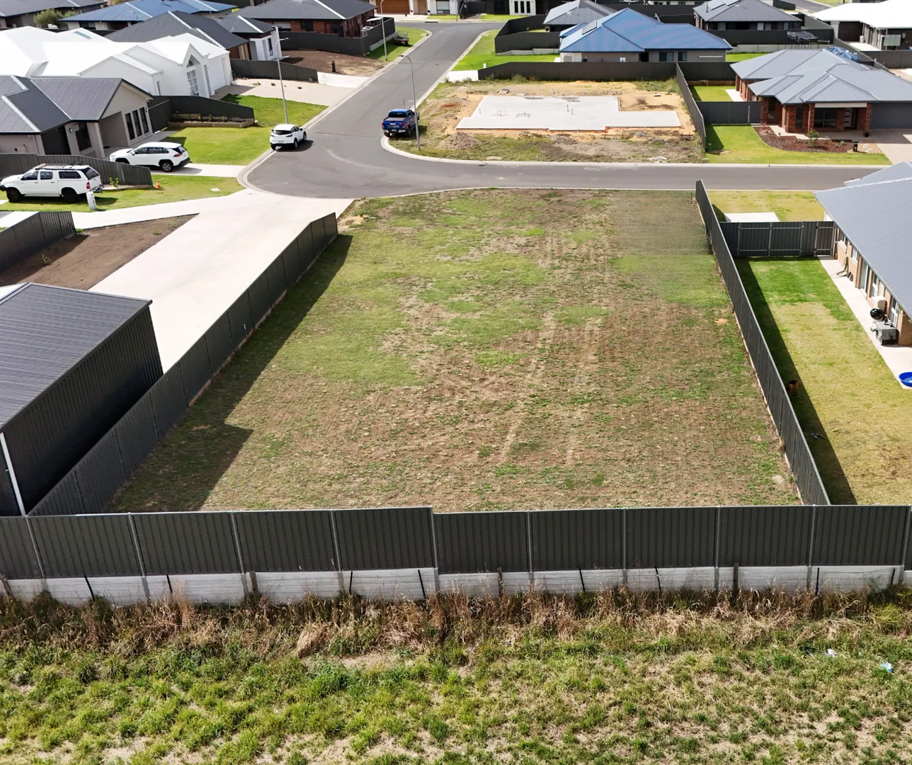 Additional image 2 of 14 Blue Water Court, Mount Gambier SA 5290