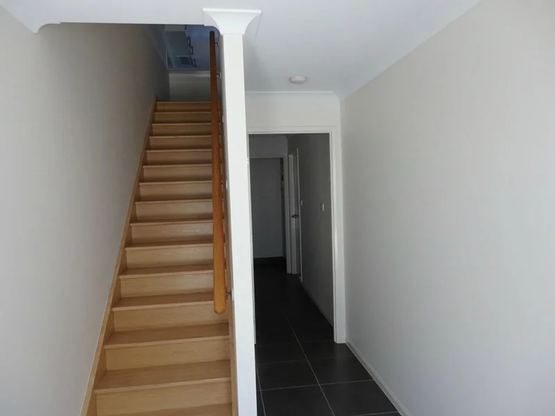 Additional image 2 of 2/28 Blain Street, Blackwater QLD 4717