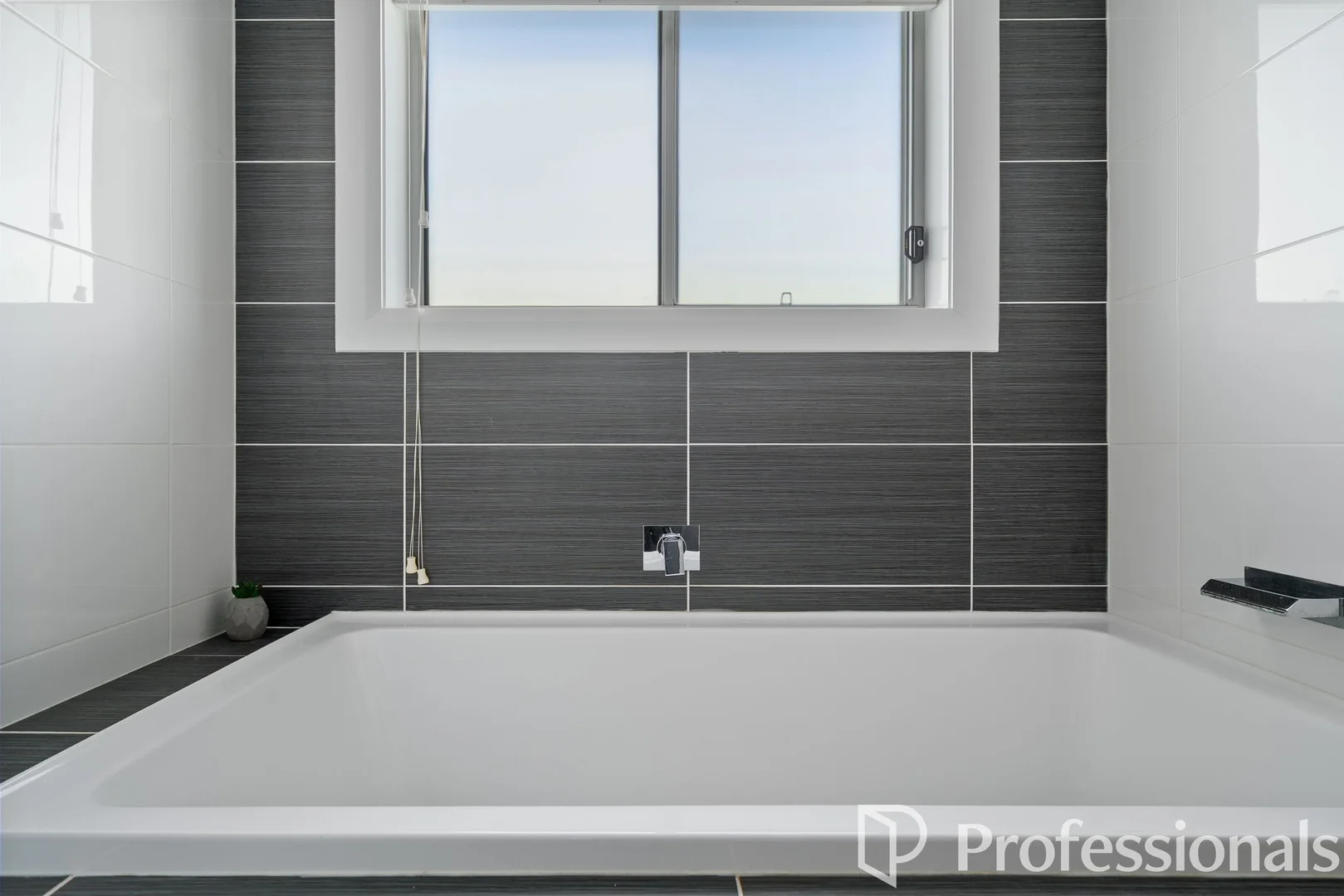 Additional image 11 of 8 McGirr Street, Llanarth NSW 2795