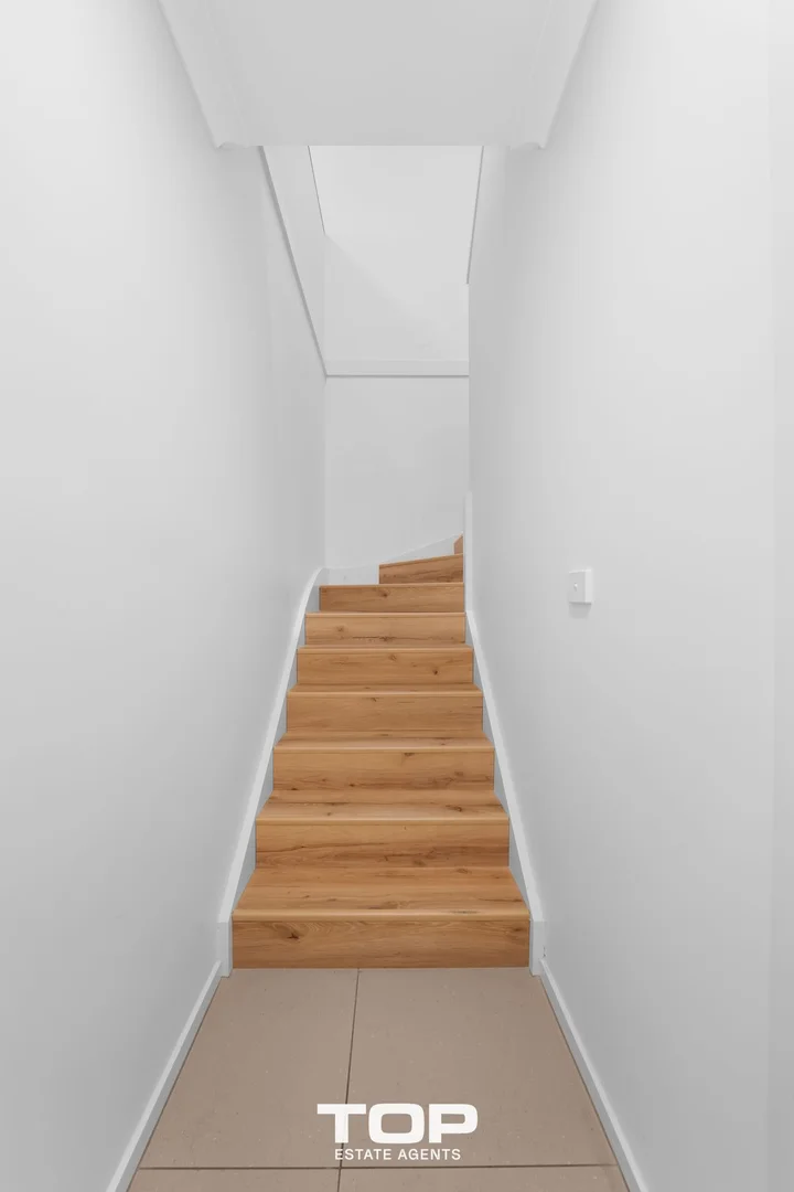 Additional image 11 of 17/10 Mickleham Drive, Cranbourne North VIC 3977