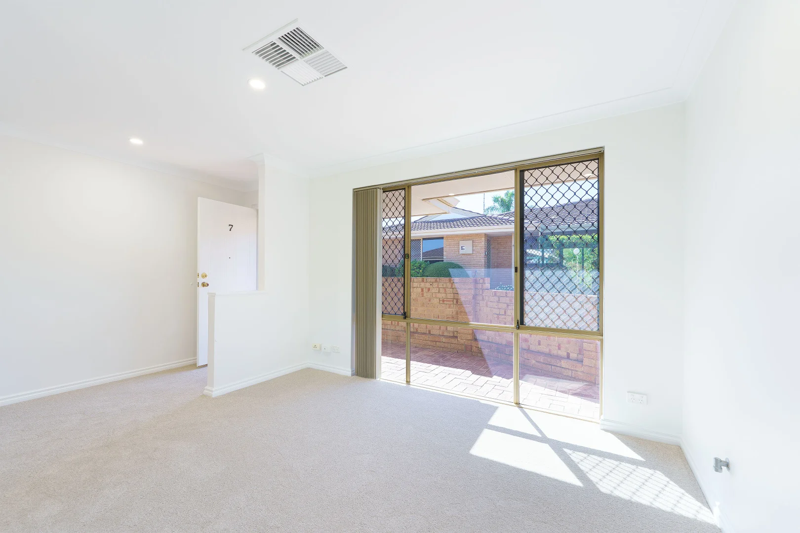 Additional image 6 of 7/28 Marangaroo Drive, Marangaroo WA 6064