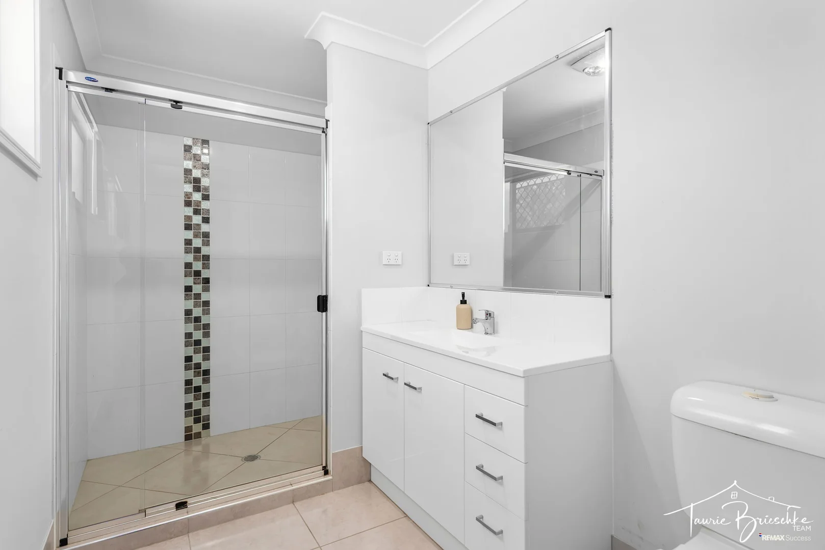 Additional image 7 of 17 Kerry View Court, Forest Hill QLD 4342