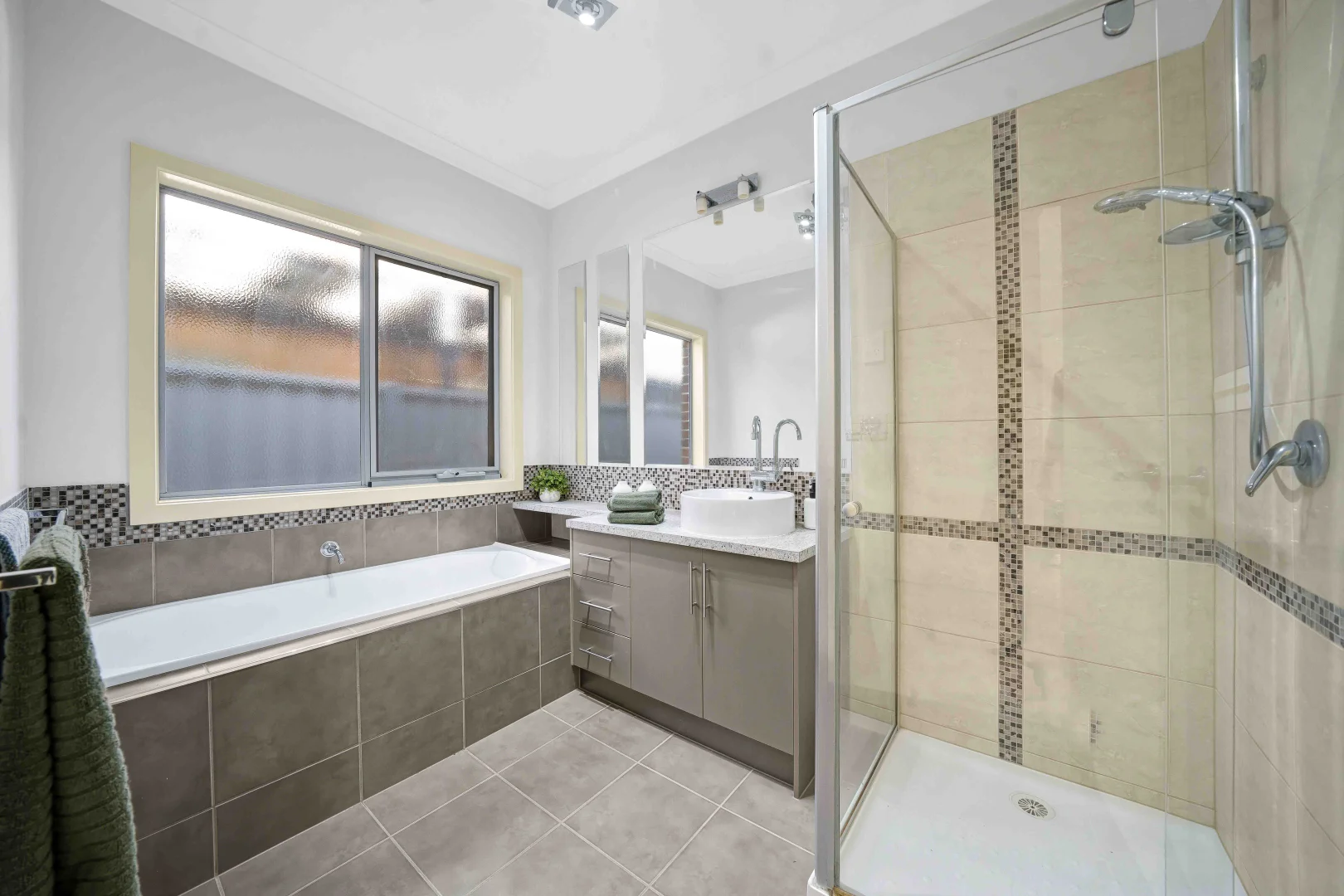 Additional image 14 of 10 Barrington, Caroline Springs VIC 3023