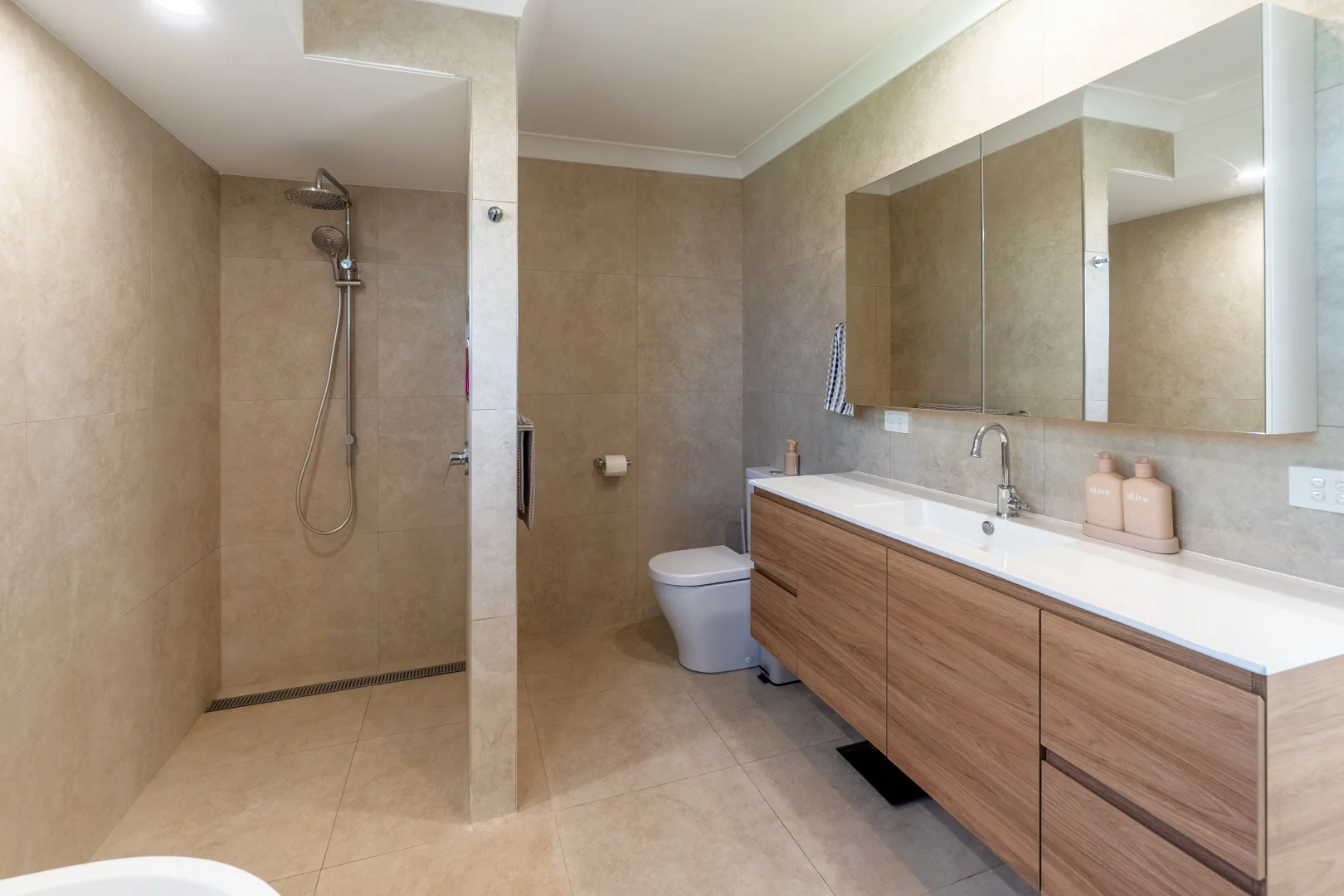 Additional image 11 of 135 Britannia Street, Temora NSW 2666