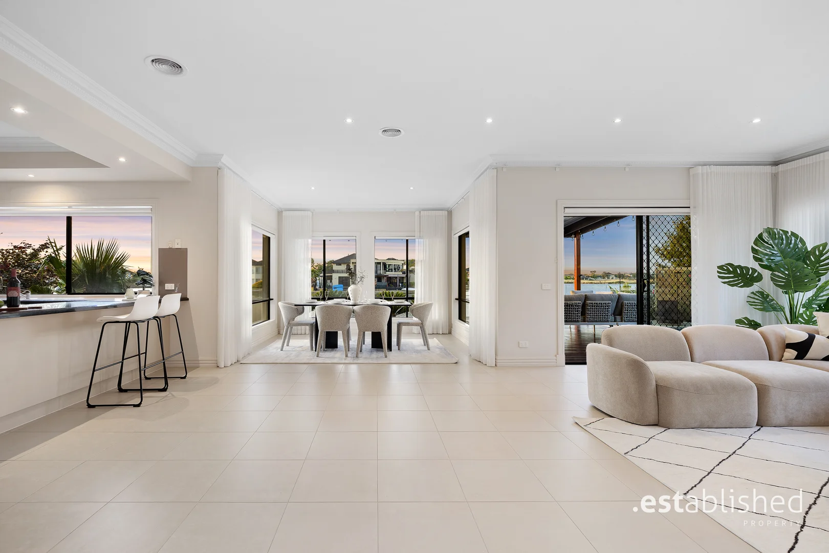 Additional image 7 of 17 Pelican Point Road, Sanctuary Lakes VIC 3030