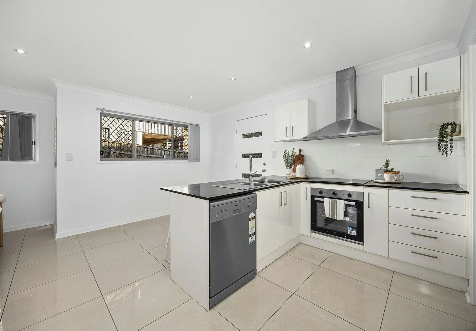 Additional image 4 of 2/11 Rise Street, Mount Gravatt East QLD 4122