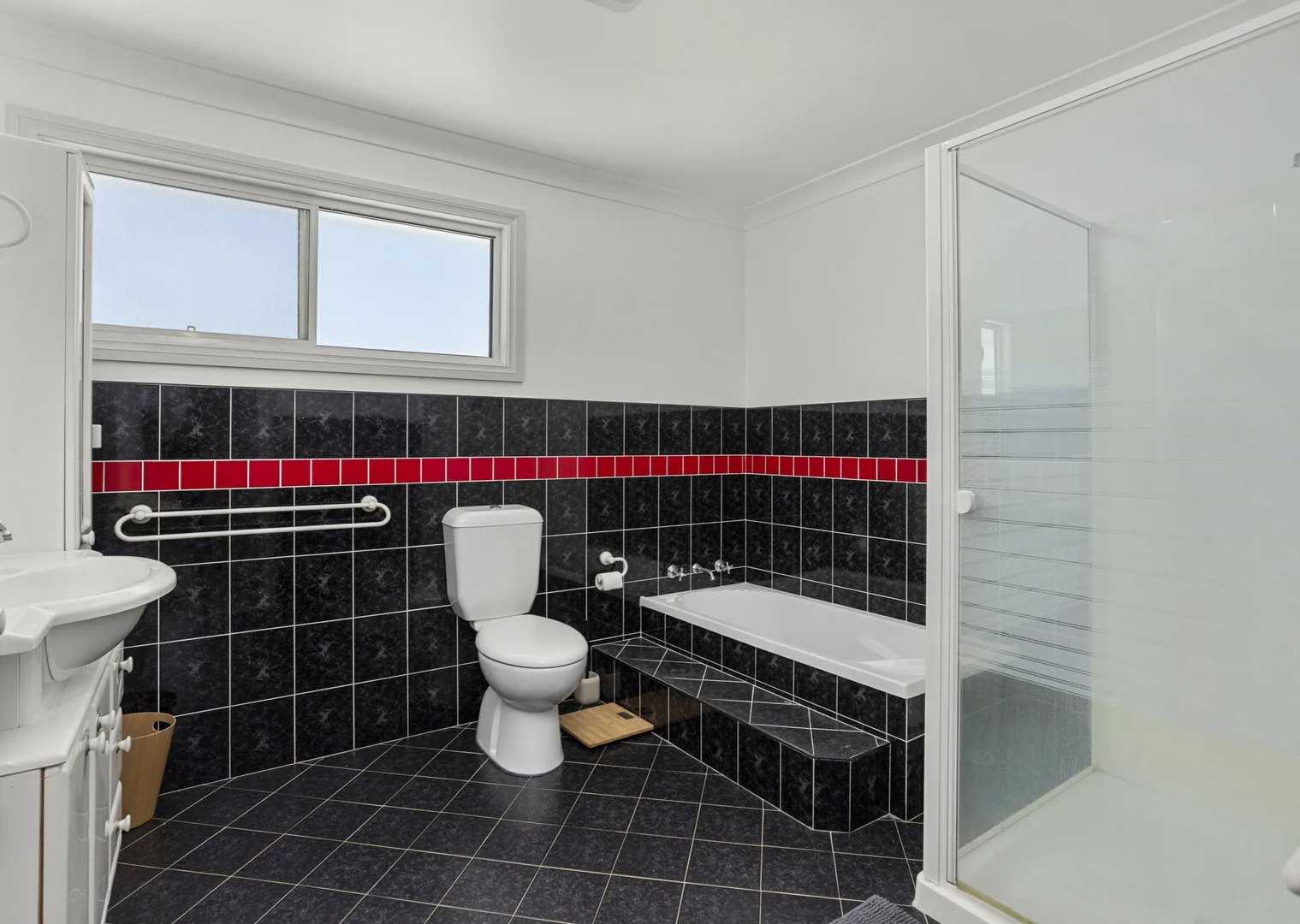 Additional image 13 of 17 Pacific Parade, Old Bar NSW 2430