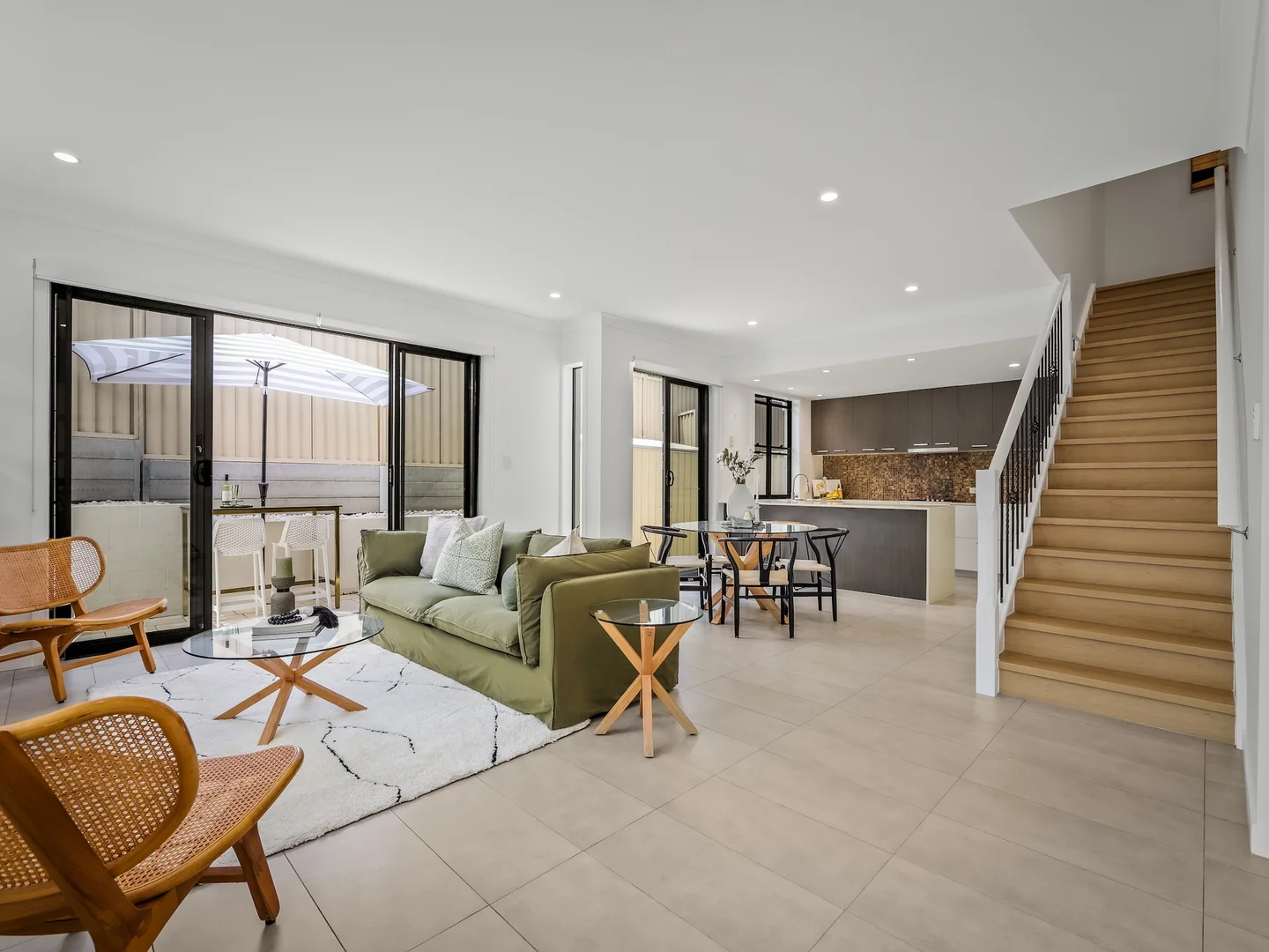 Additional image 3 of 2/111 Pohlman Street, Southport QLD 4215