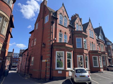 Shires Walk, High Street, Leicester LE1, Studio to rent