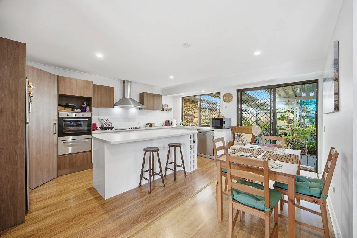 Additional image 21 of 2/4 Cassandra Crescent, Labrador QLD 4215