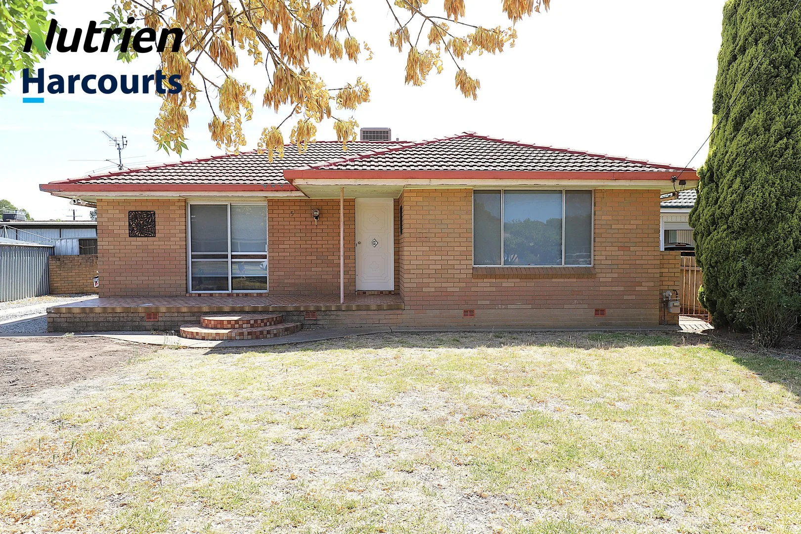 5 Albert Street, Cootamundra NSW 2590