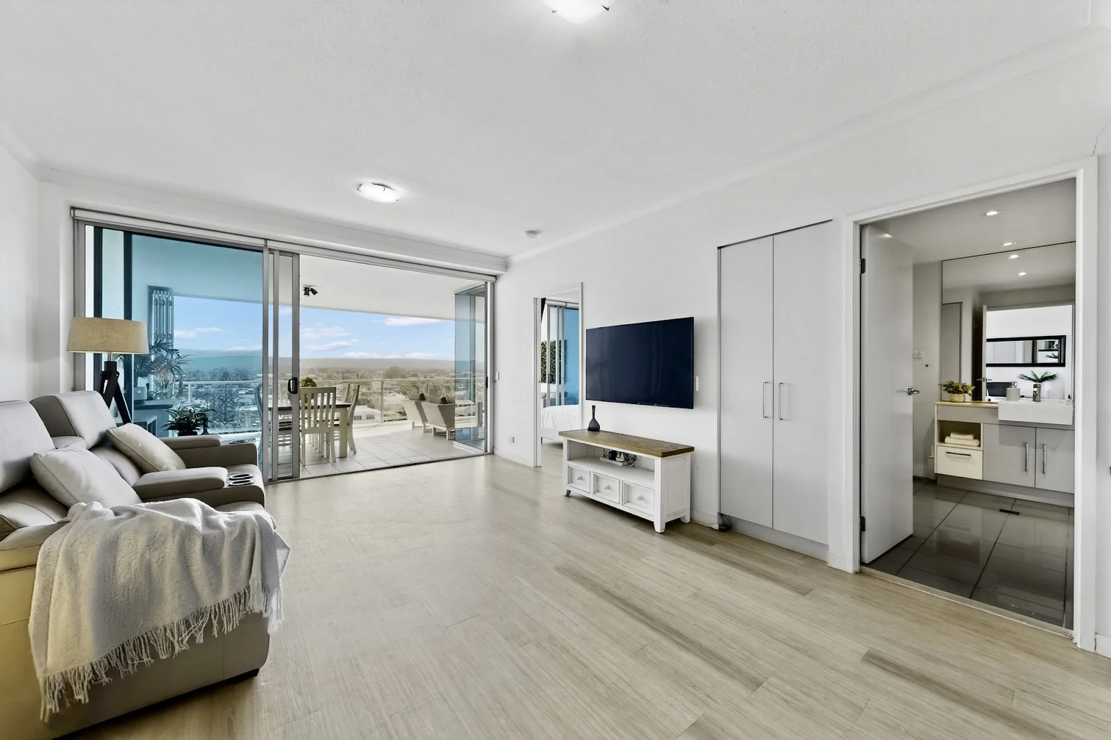 Additional image 10 of 807/430 Marine Parade, Biggera Waters QLD 4216