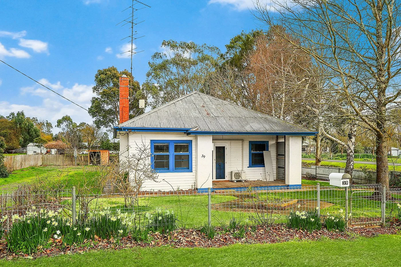 39 Burchett Street, Penshurst VIC 3289