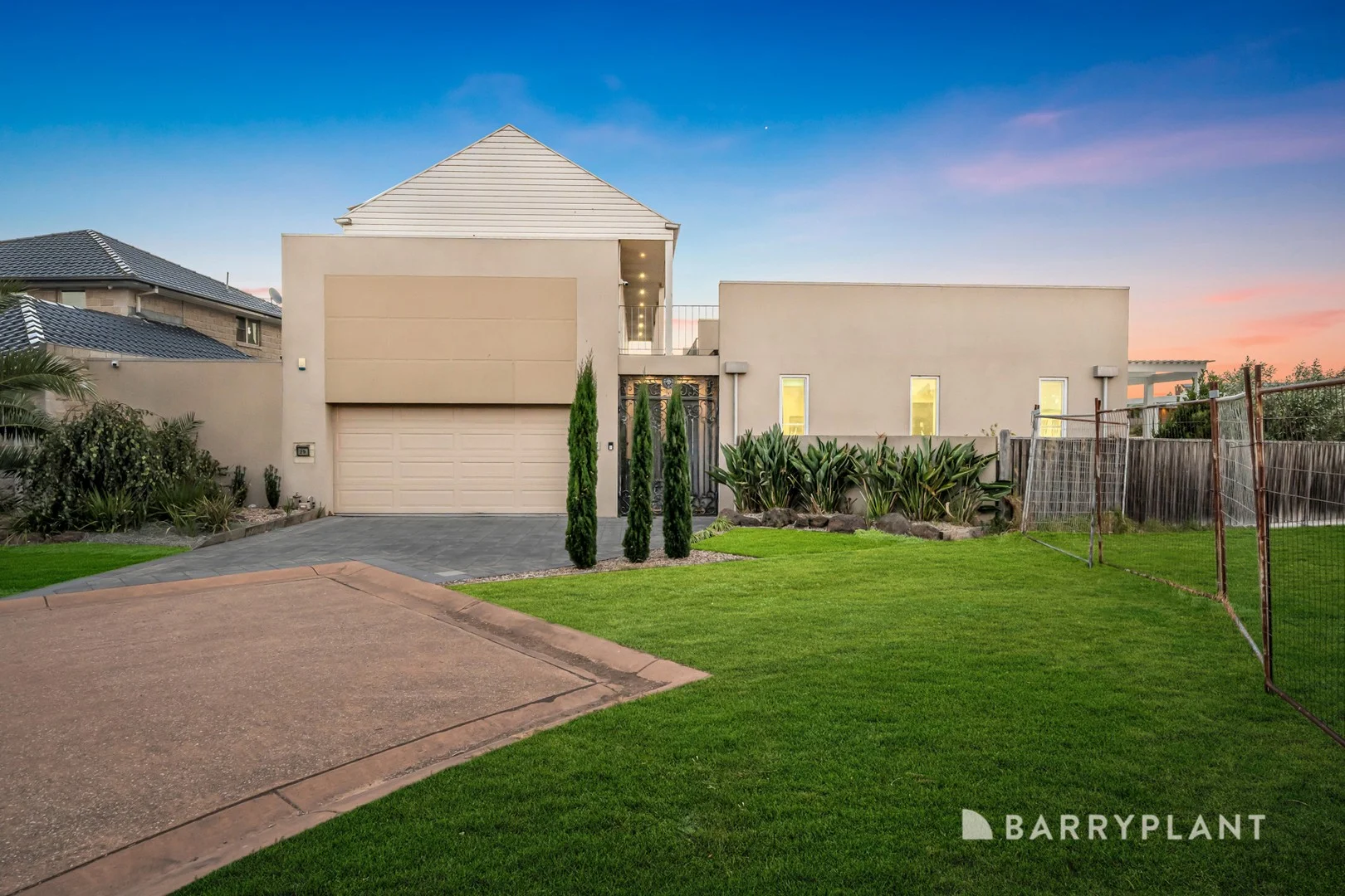29 Panorama Way, Sanctuary Lakes VIC 3030