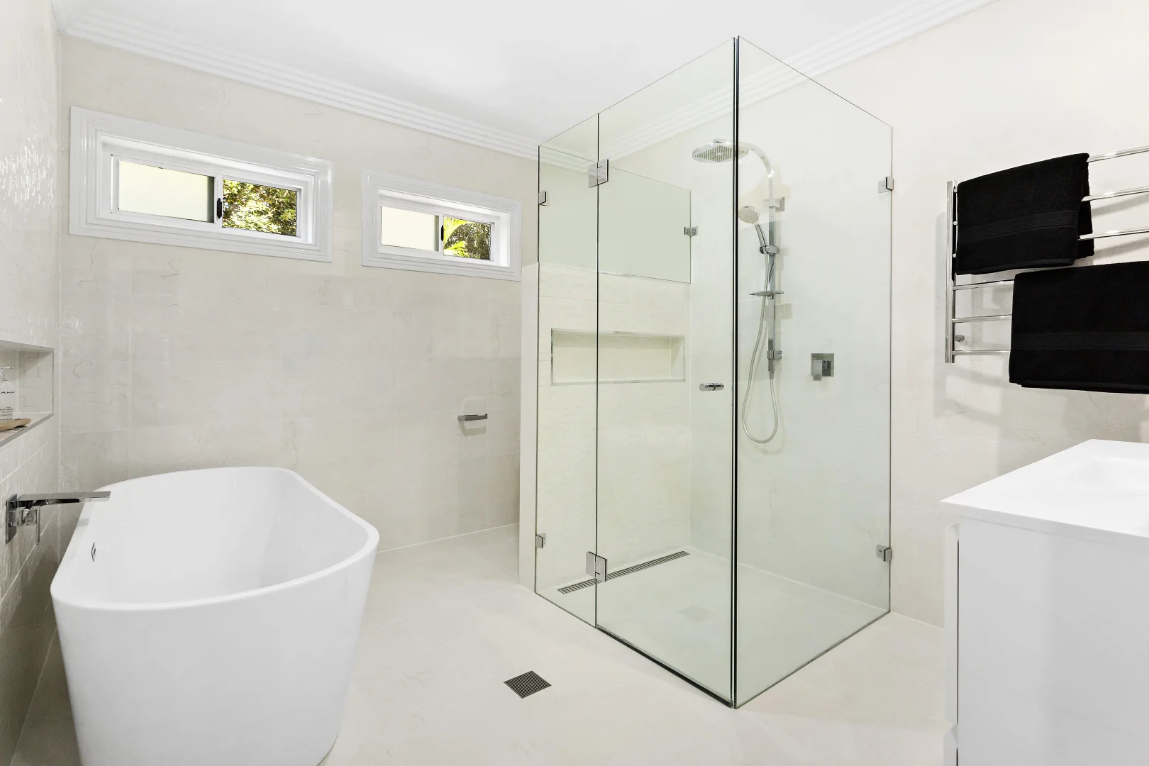 Additional image 10 of 22 Copper Valley Close, Caves Beach NSW 2281