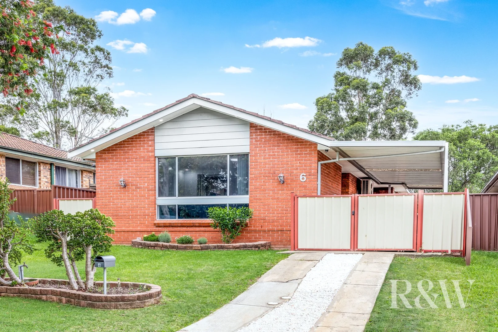 6 Missouri Street, Kearns NSW 2558