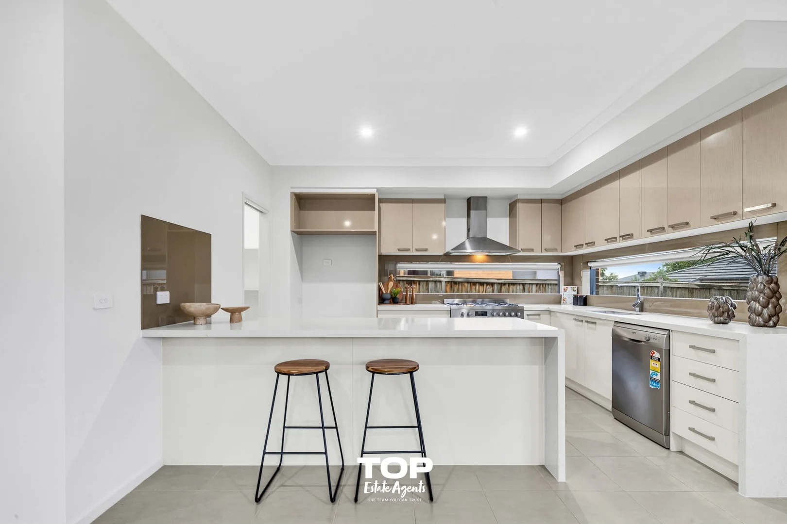 Additional image 8 of 3 Rossiter Retreat, Cranbourne North VIC 3977