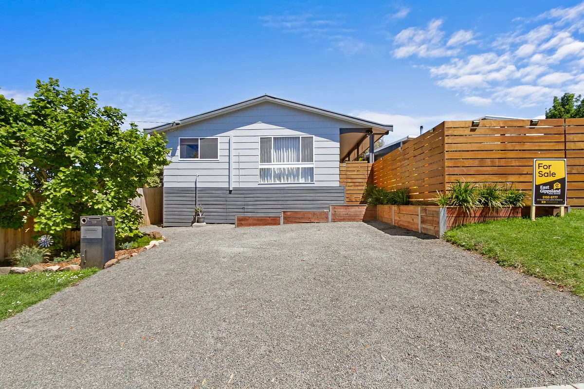 19 West Crescent, Lakes Entrance VIC 3909