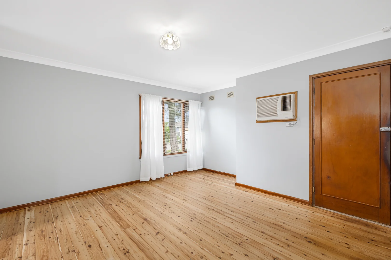 Additional image 5 of 24 Mindanao Avenue, Lethbridge Park NSW 2770