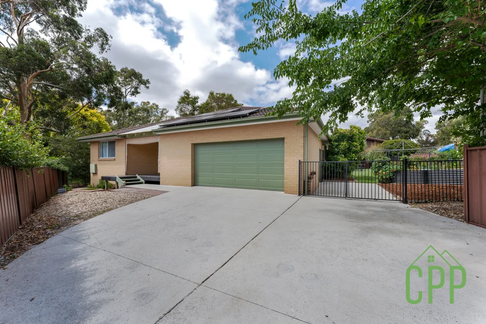 11 Winton Place, Holder ACT 2611