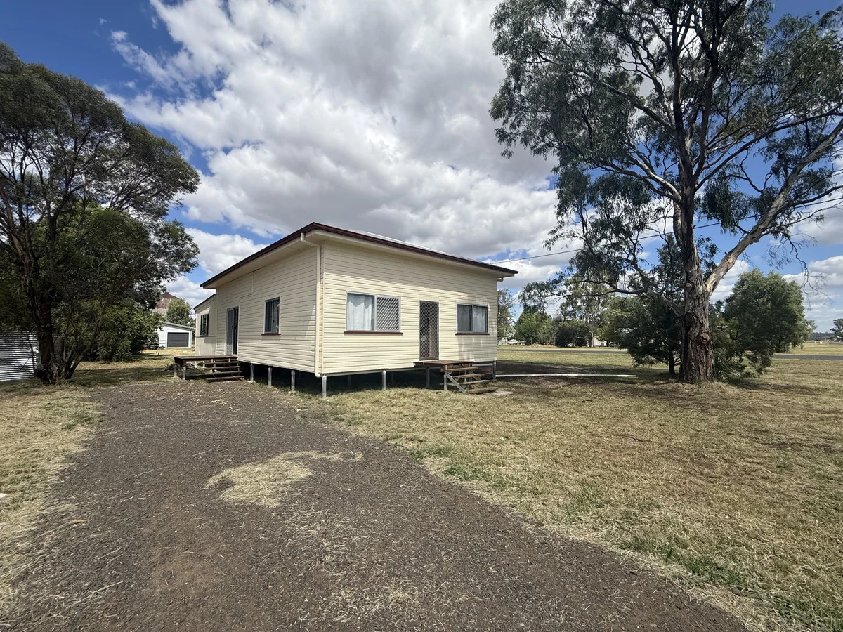 13 Delacy Street, Kaimkillenbun QLD 4406