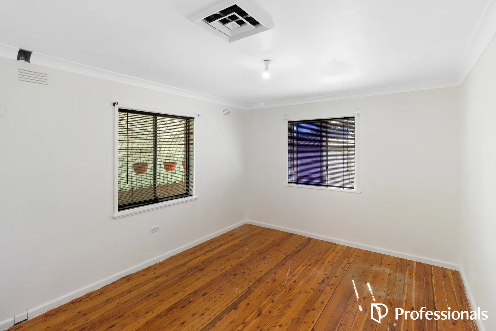 Additional image 11 of 7 Martin Street, Tolland NSW 2650