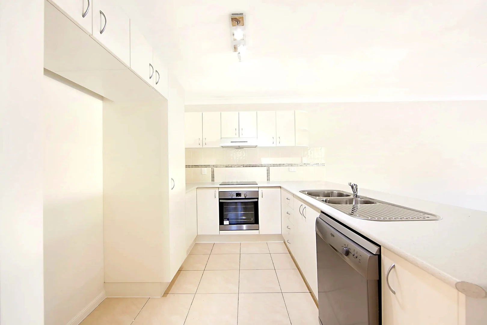 Additional image 7 of 1/4-6 Welsh Street, Rosslea QLD 4812