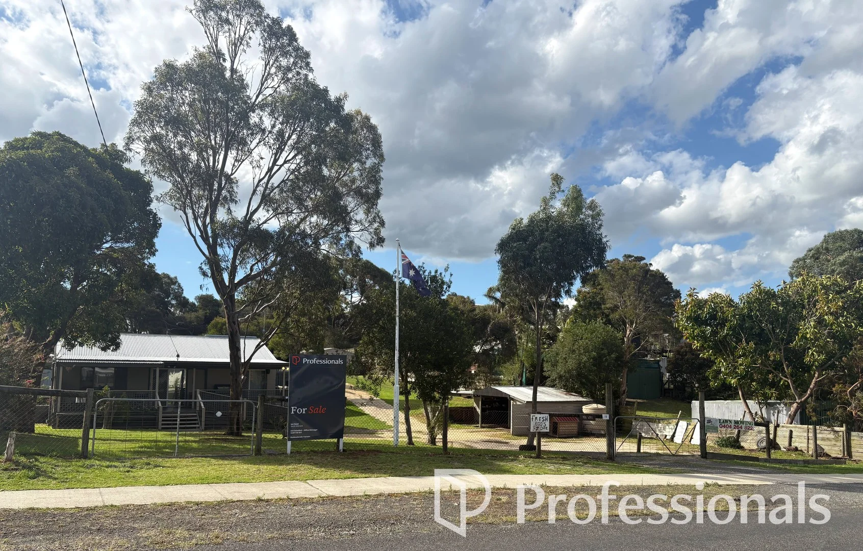 19 National Park Road, Loch Sport VIC 3851