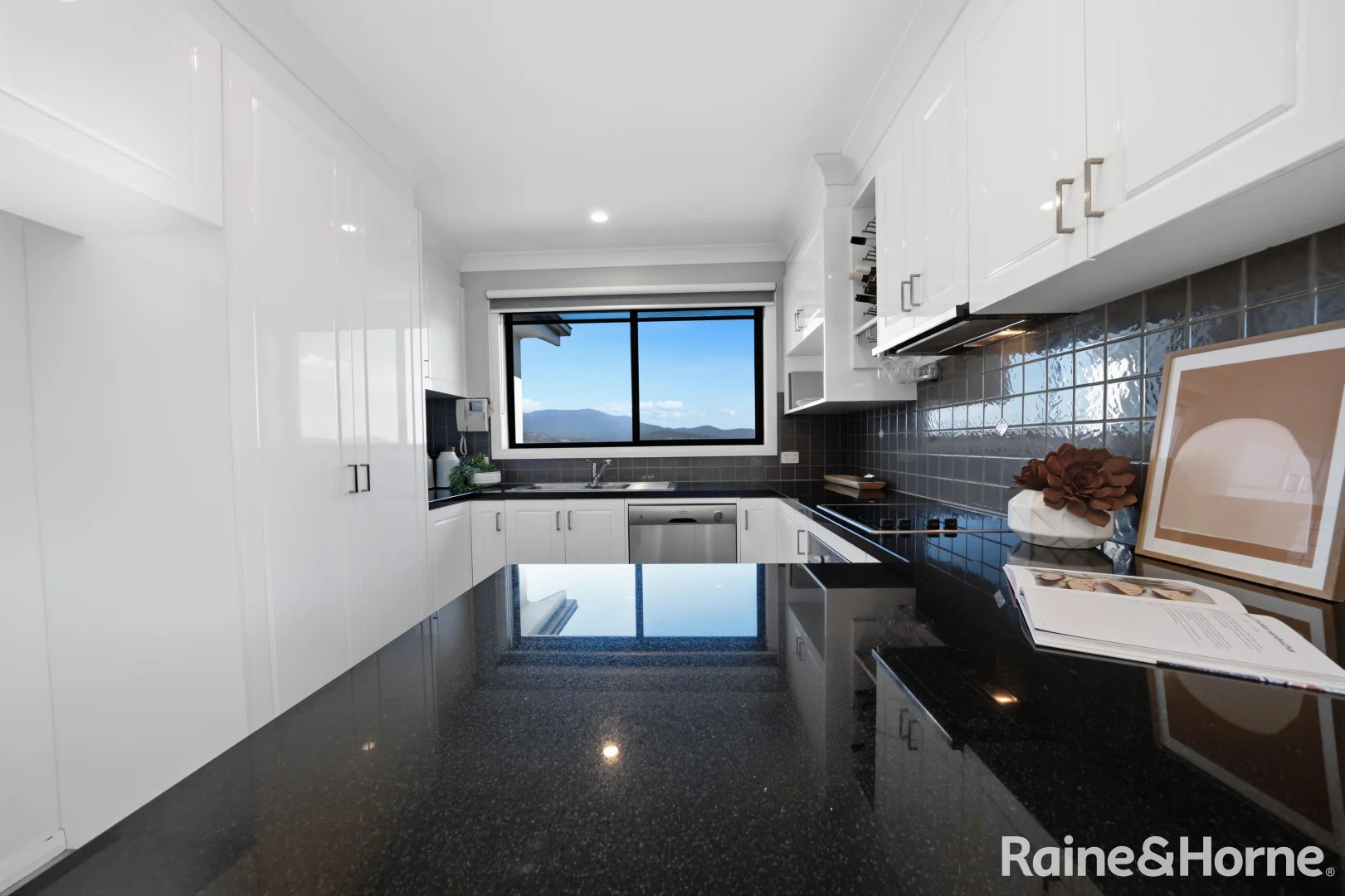 Additional image 13 of 2/654 Oceana Drive, Tranmere TAS 7018