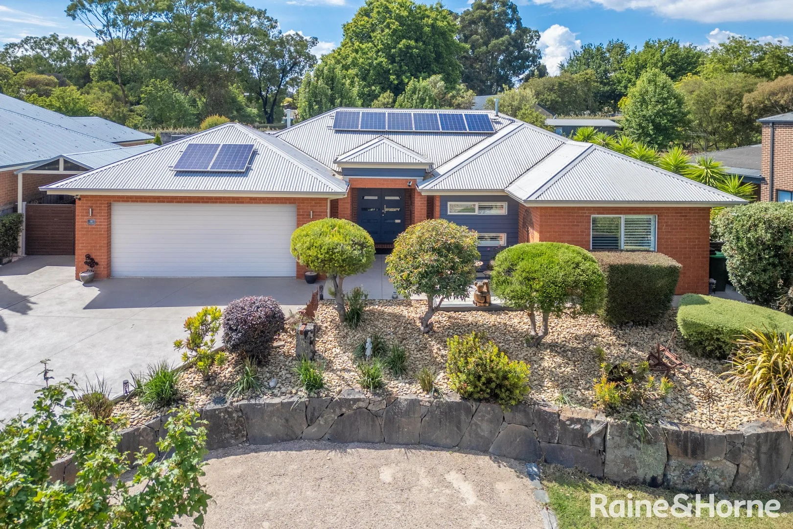 11 Harvard Court, Gisborne VIC 3437