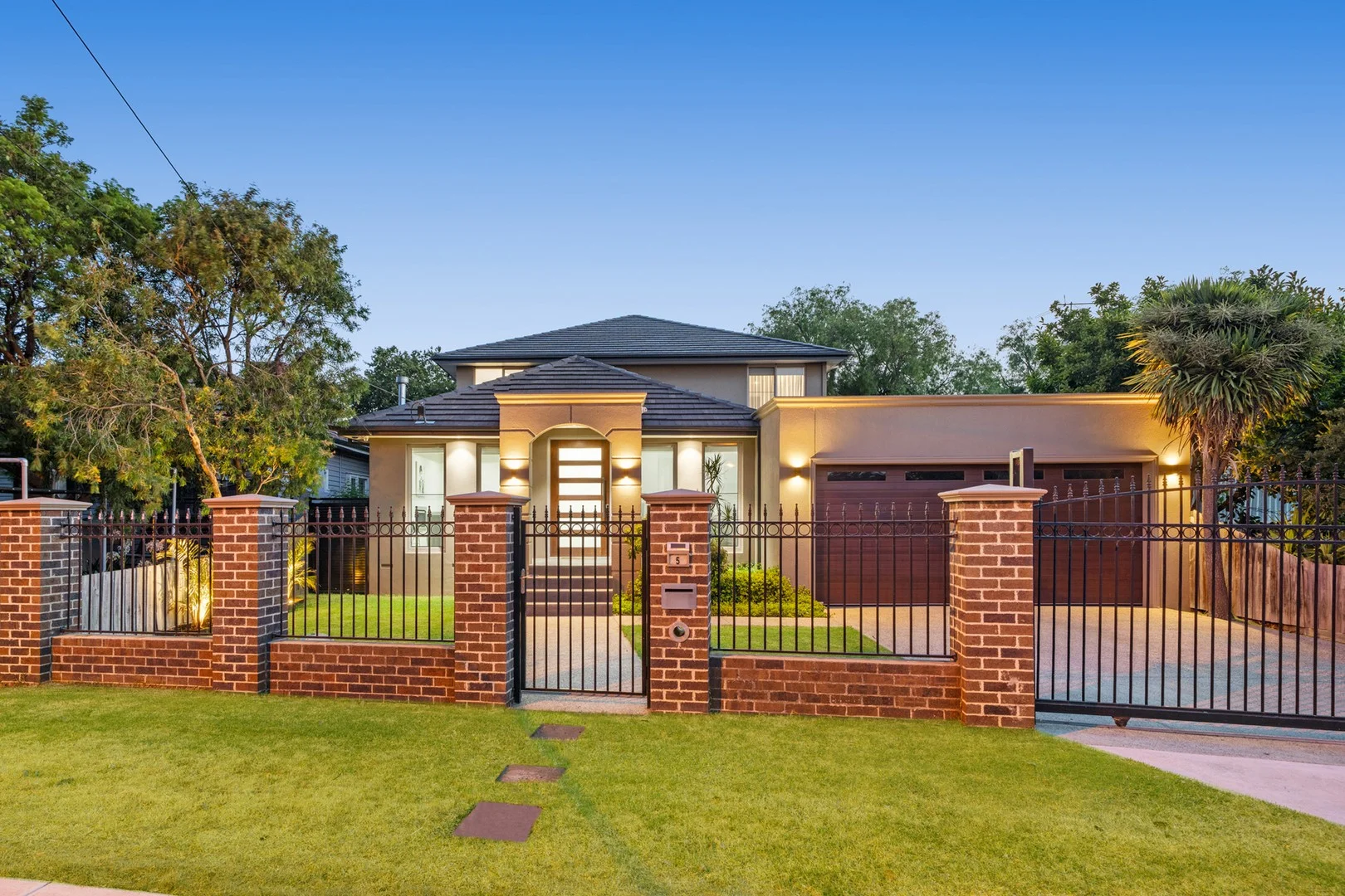 5 Lebanon Street, Strathmore VIC 3041