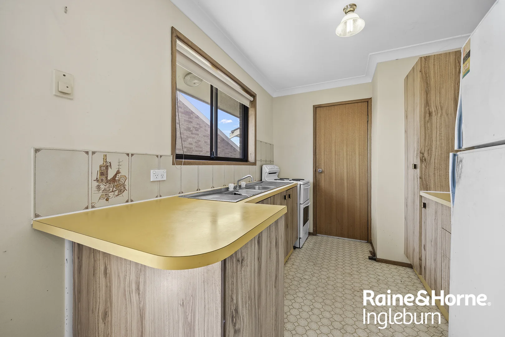 Additional image 8 of 1/100 Oxford Road, Ingleburn NSW 2565