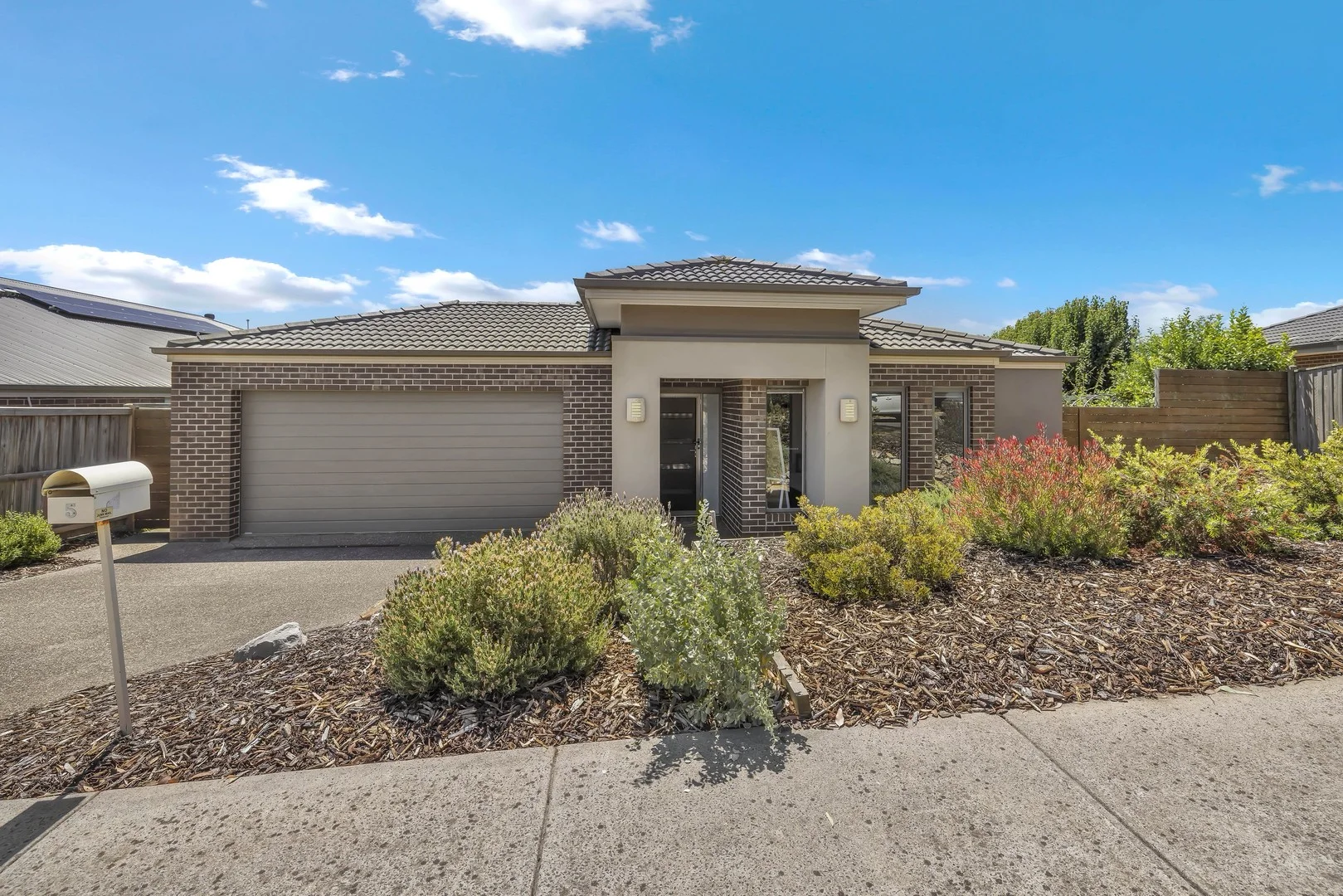 5 Warwick Way, Drouin VIC 3818