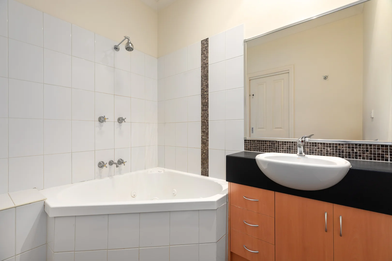 Additional image 7 of 2/1 Inga Street, Oakleigh East VIC 3166