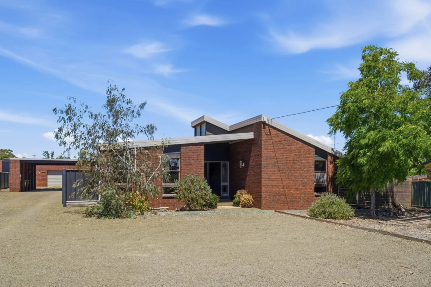 60 Ballarat Road, Hamilton VIC 3300