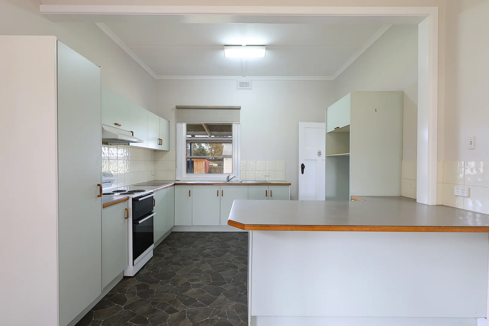 Additional image 2 of 39 Burchett Street, Penshurst VIC 3289