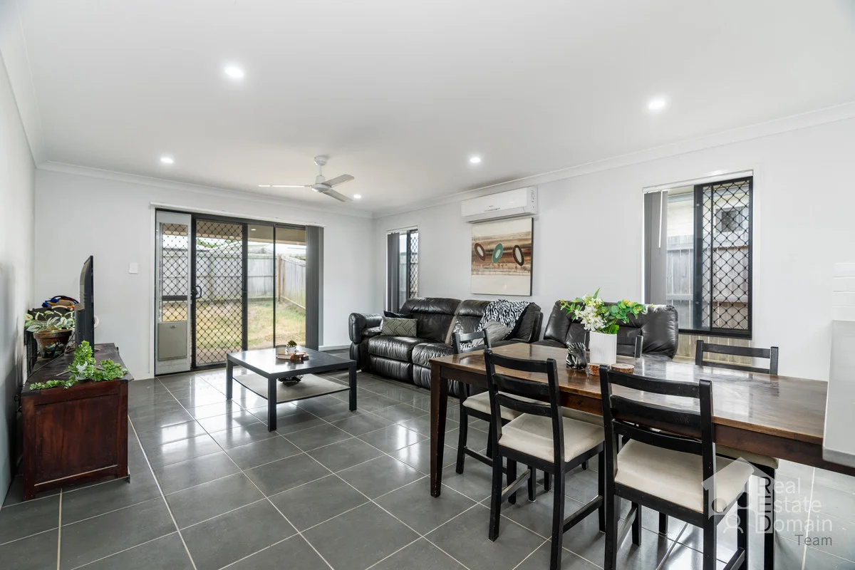 14 Willow Circuit, Yarrabilba QLD 4207 photo 2