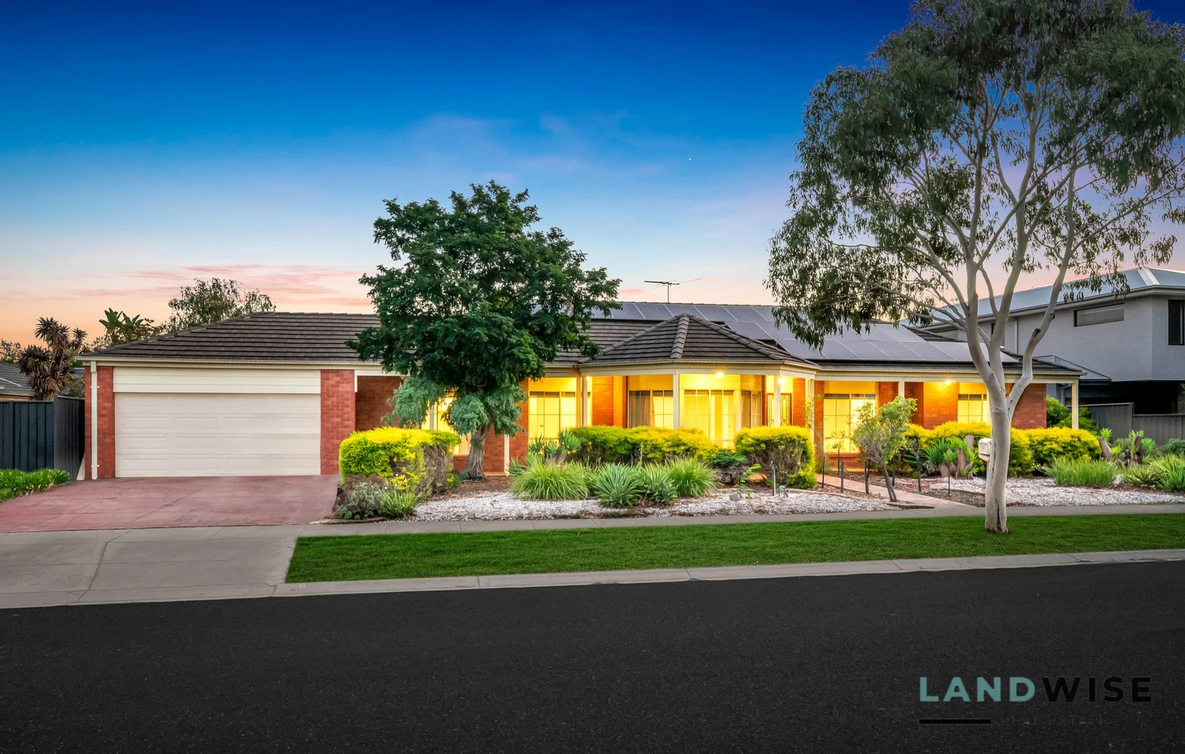 6 EILDON AVENUE, Manor Lakes VIC 3024