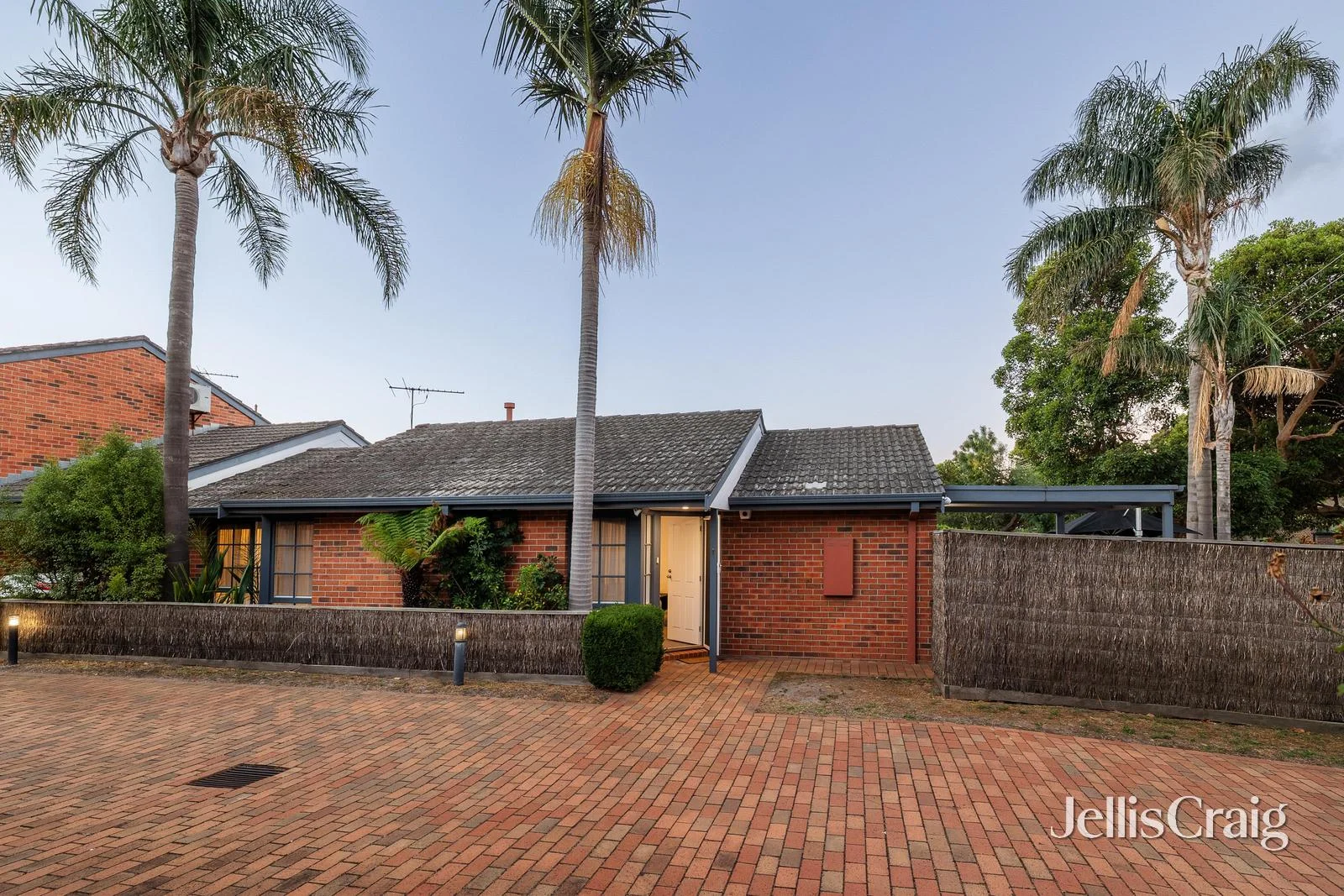 1/27-29 Victor Road, Bentleigh East VIC 3165