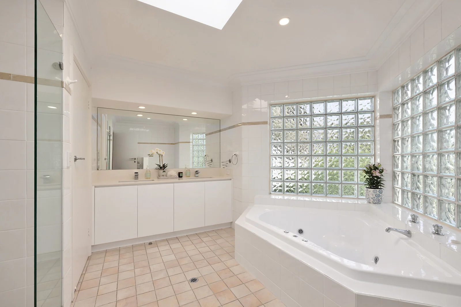 Additional image 16 of 28A Ian Avenue, North Curl Curl NSW 2099