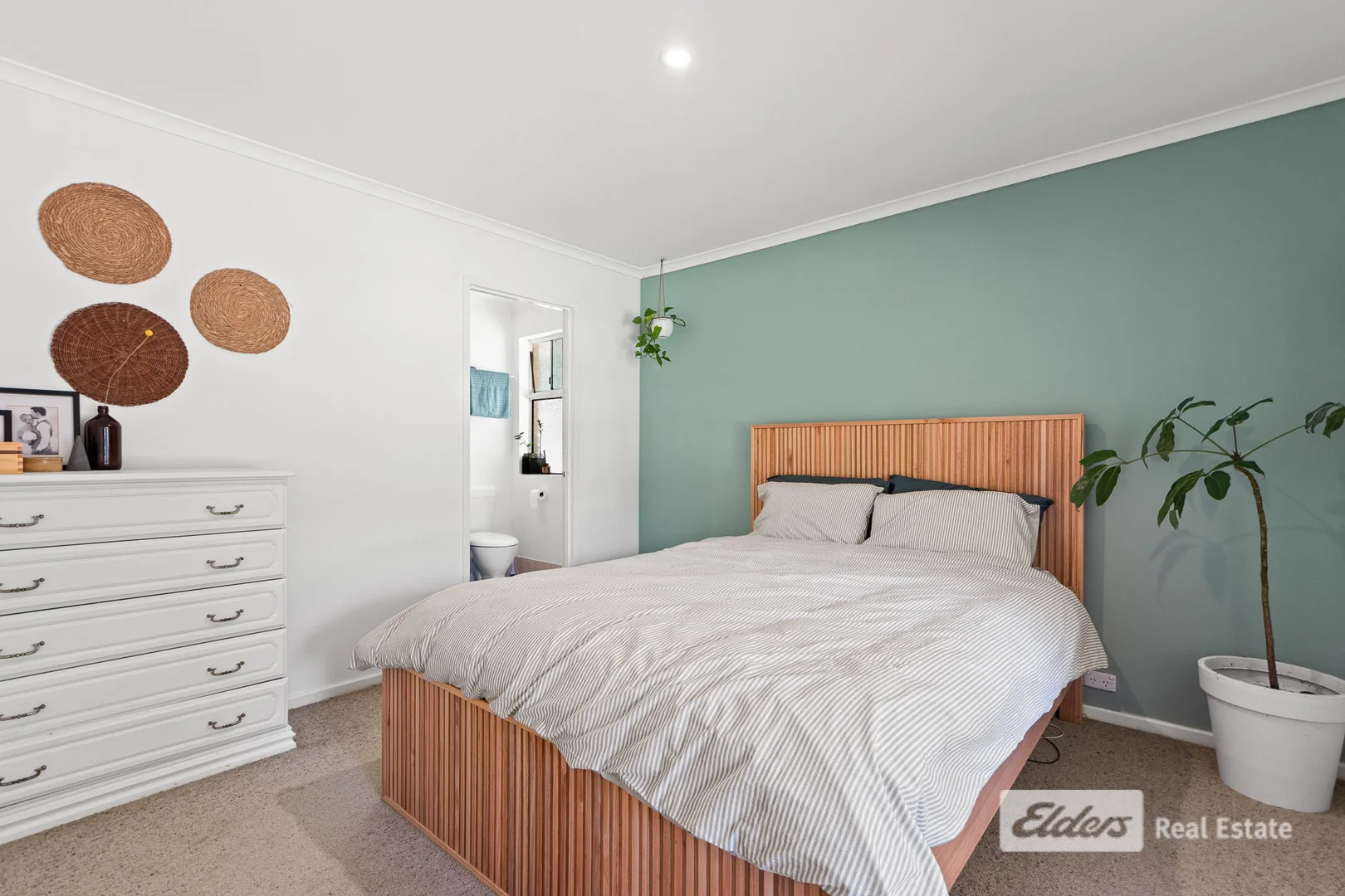 Additional image 18 of 129 Bay View Drive, Little Grove WA 6330