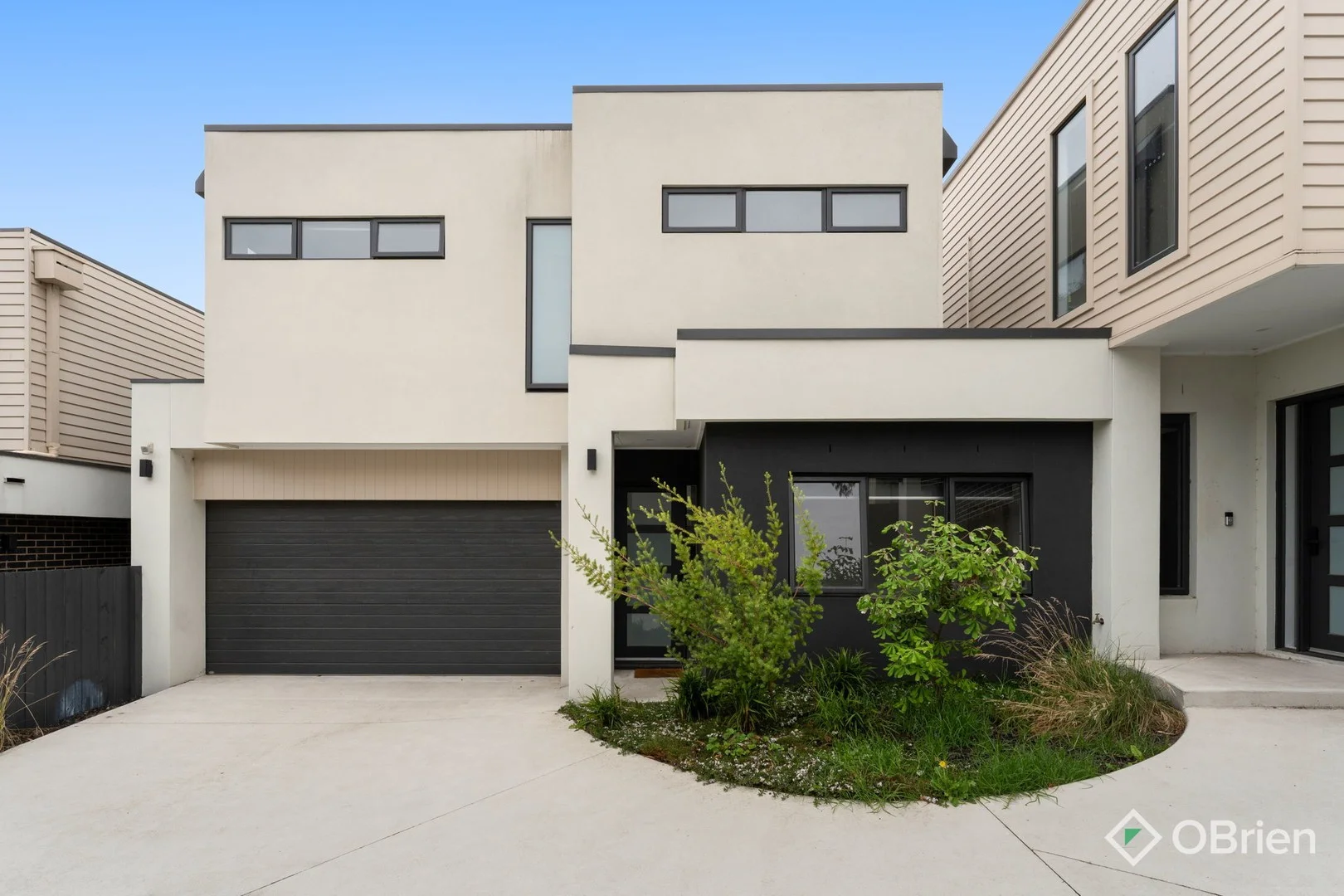 2/6 Queens Court, Berwick VIC 3806