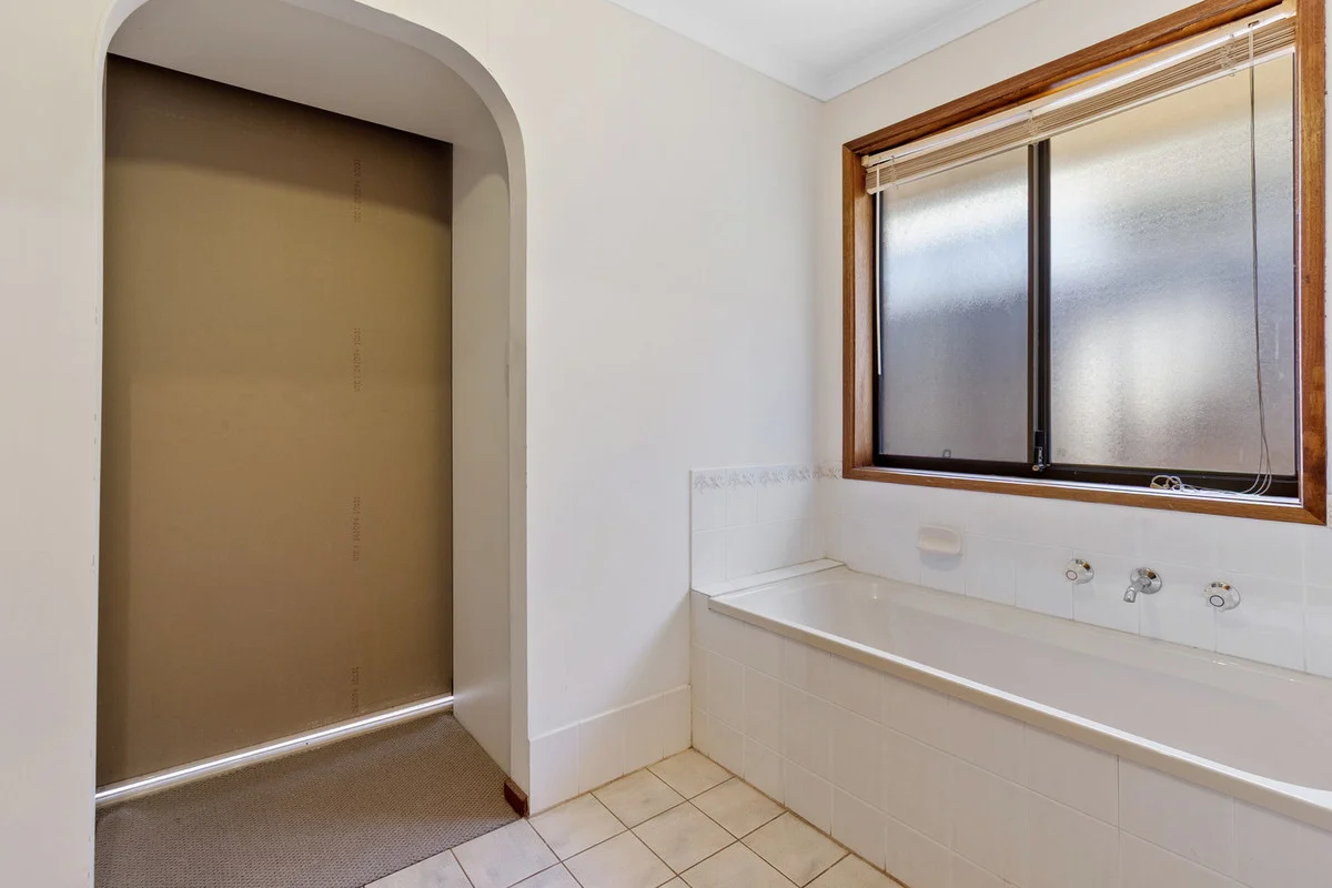 Additional image 3 of 12 Mintbush Place, Craigmore SA 5114