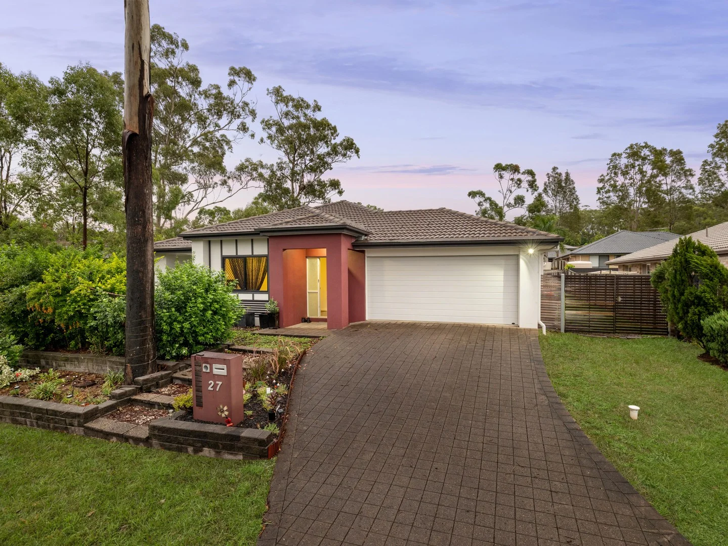 27 Quinn Close, Augustine Heights QLD 4300