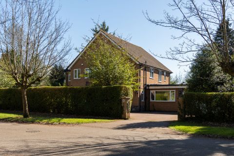 Southmeads Road, Oadby LE2