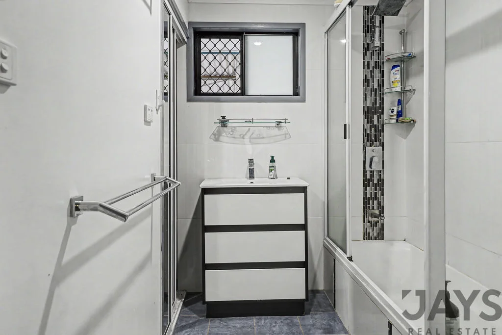 Additional image 6 of 27 Delacour Drive, Mount Isa QLD 4825