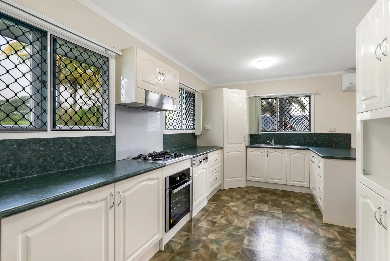 Additional image 5 of 47 Dalton Street, Westcourt QLD 4870