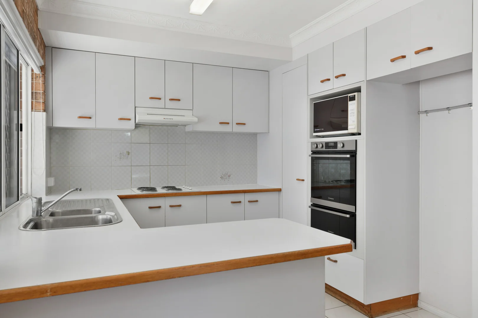 Additional image 9 of 3/49 Prince Edward Parade, Redcliffe QLD 4020